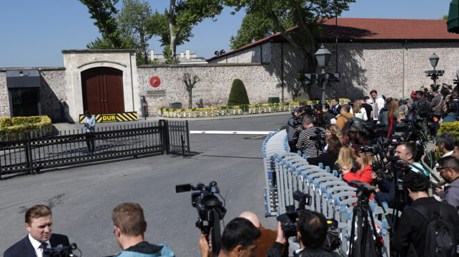 reuters-ενώ-ο-πούτιν-εξετάζει-ειρήνη-οι-εθνι-563613097