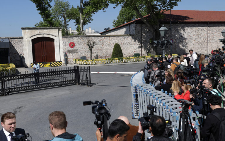 ρωσία-ουκρανία-συνομιλίες-στην-κων-563613097