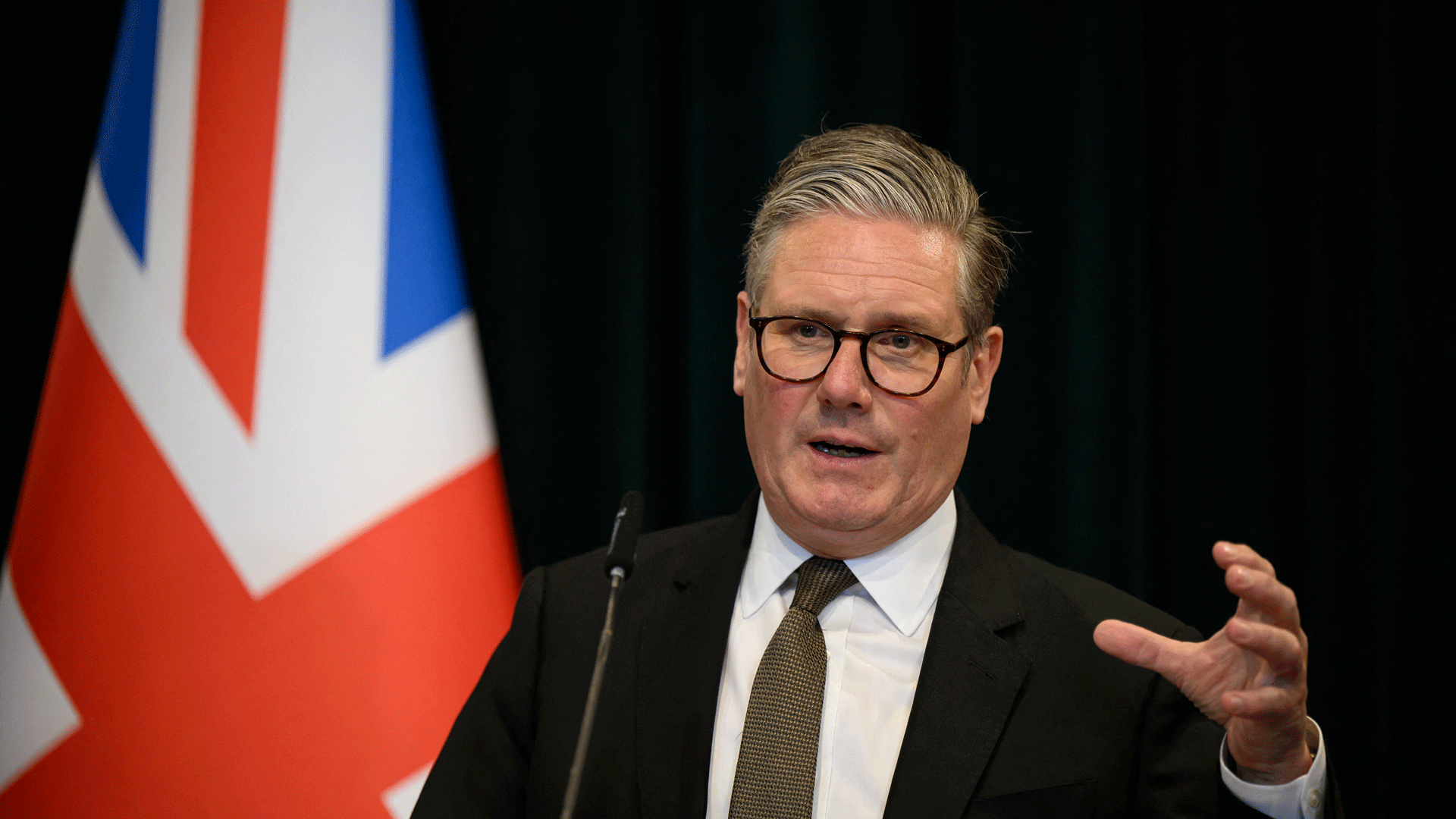 στην-αλβανία-ο-στάρμερ-για-την-παράνομ-563613508