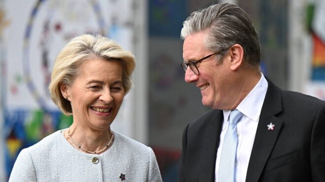 ε-ε-βρετανία-προς-συμφωνία-για-την-κι-563619847