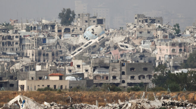 οηε-σταγόνα-στον-ωκεανό-η-βοήθεια-πο-563620801