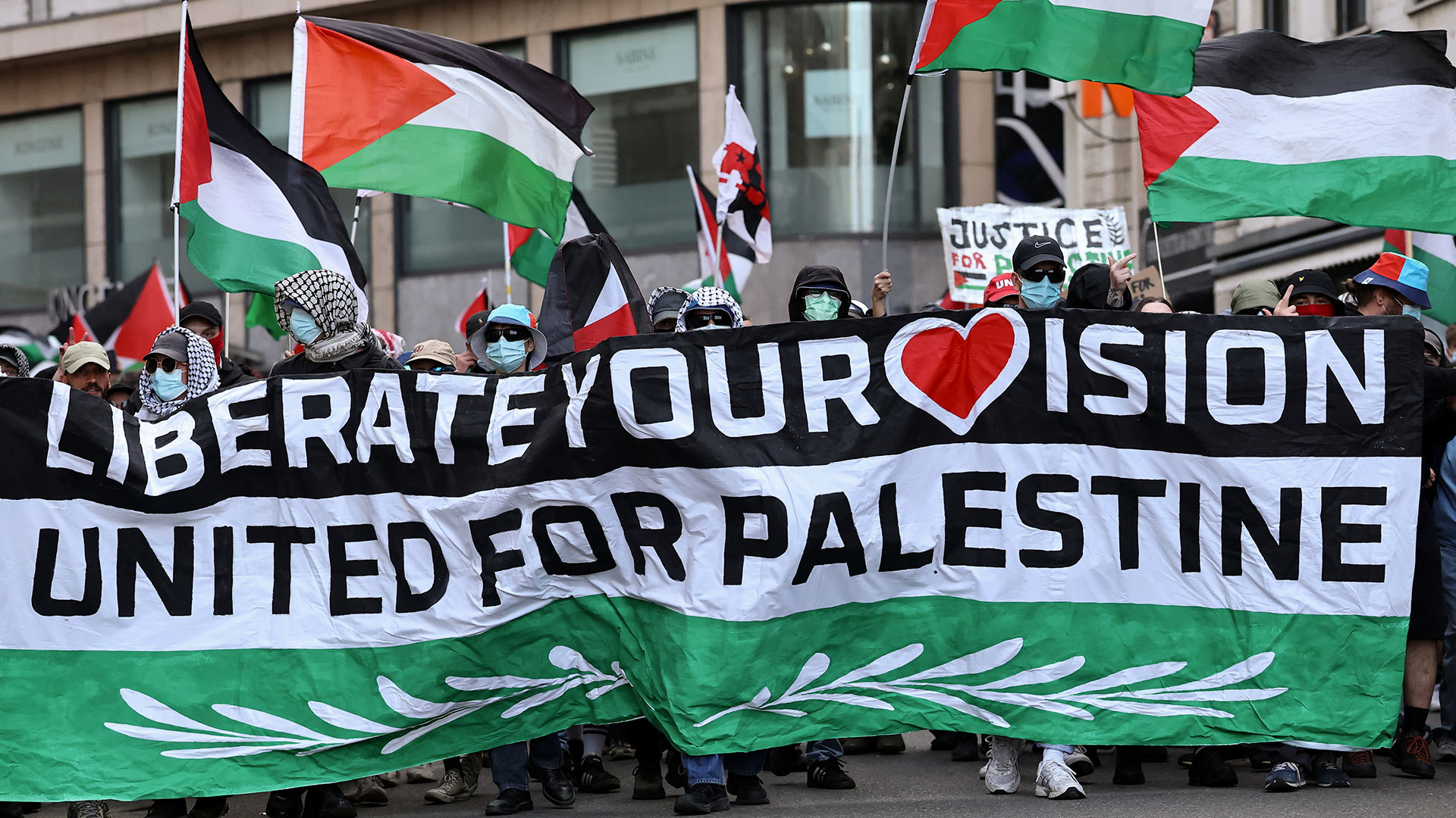 Eurovision 2025: Επεισόδια μεταξύ αστυνομικών και φιλοπαλαιστινίων διαδηλωτών -1