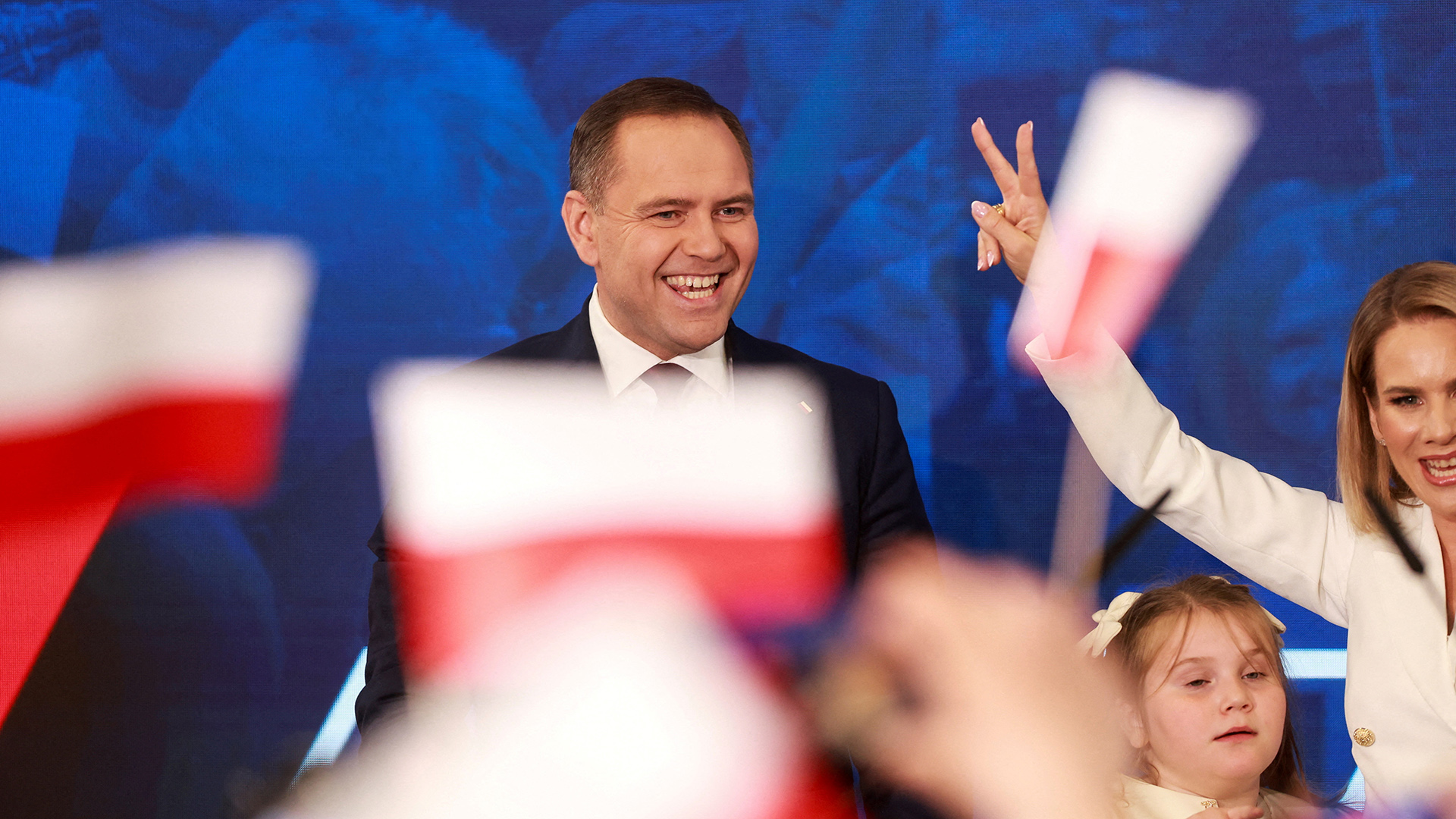 Εκλογική «Σούπερ Κυριακή»: Ανατροπές, γρίφοι και ανοιχτοί λογαριασμοί-4