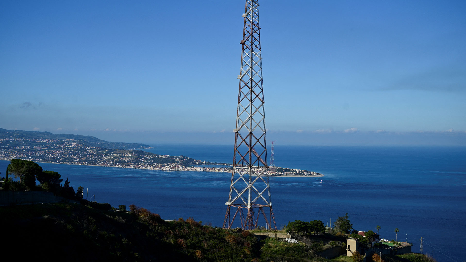 Η Ιταλία χτίζει γέφυρα με τη Σικελία-1