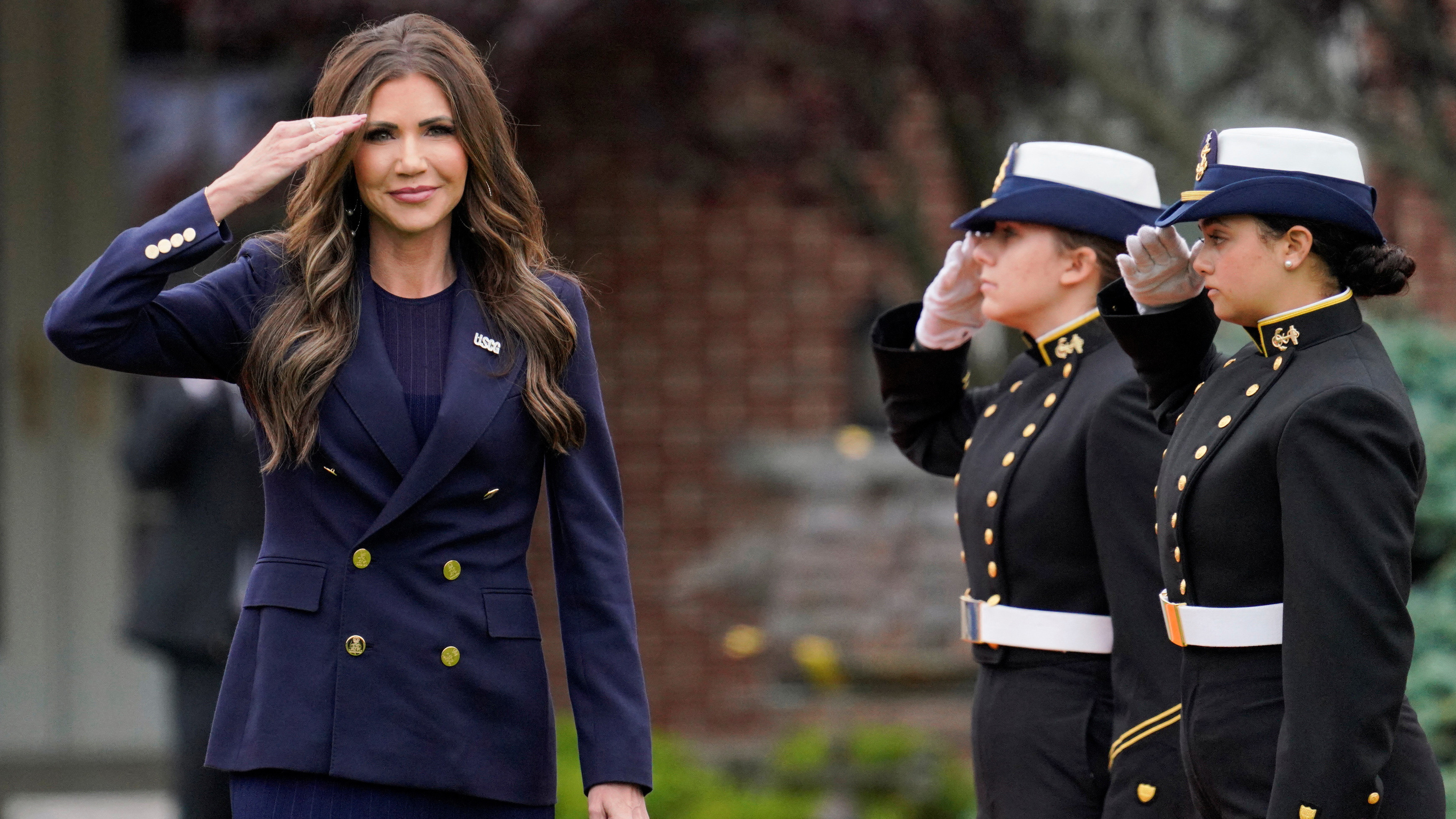 Ο Τραμπ μπλοκάρει το Χάρβαρντ: Ανακαλεί την άδεια για εγγραφή διεθνών φοιτητών – Υφιστάμενοι φοιτητές θα μεταφερθούν-1