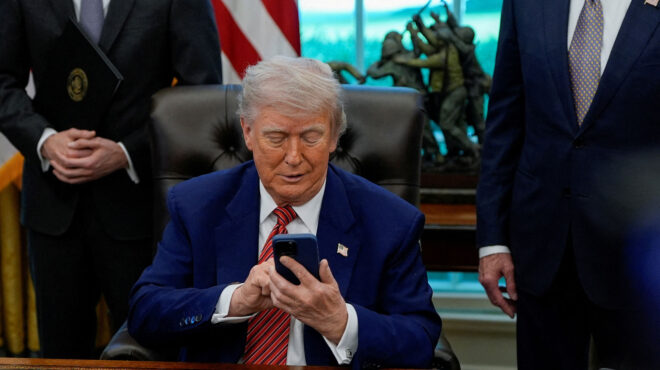 τραμπ-δασμοί-25-και-στη-samsung-μετά-την-apple-563629327