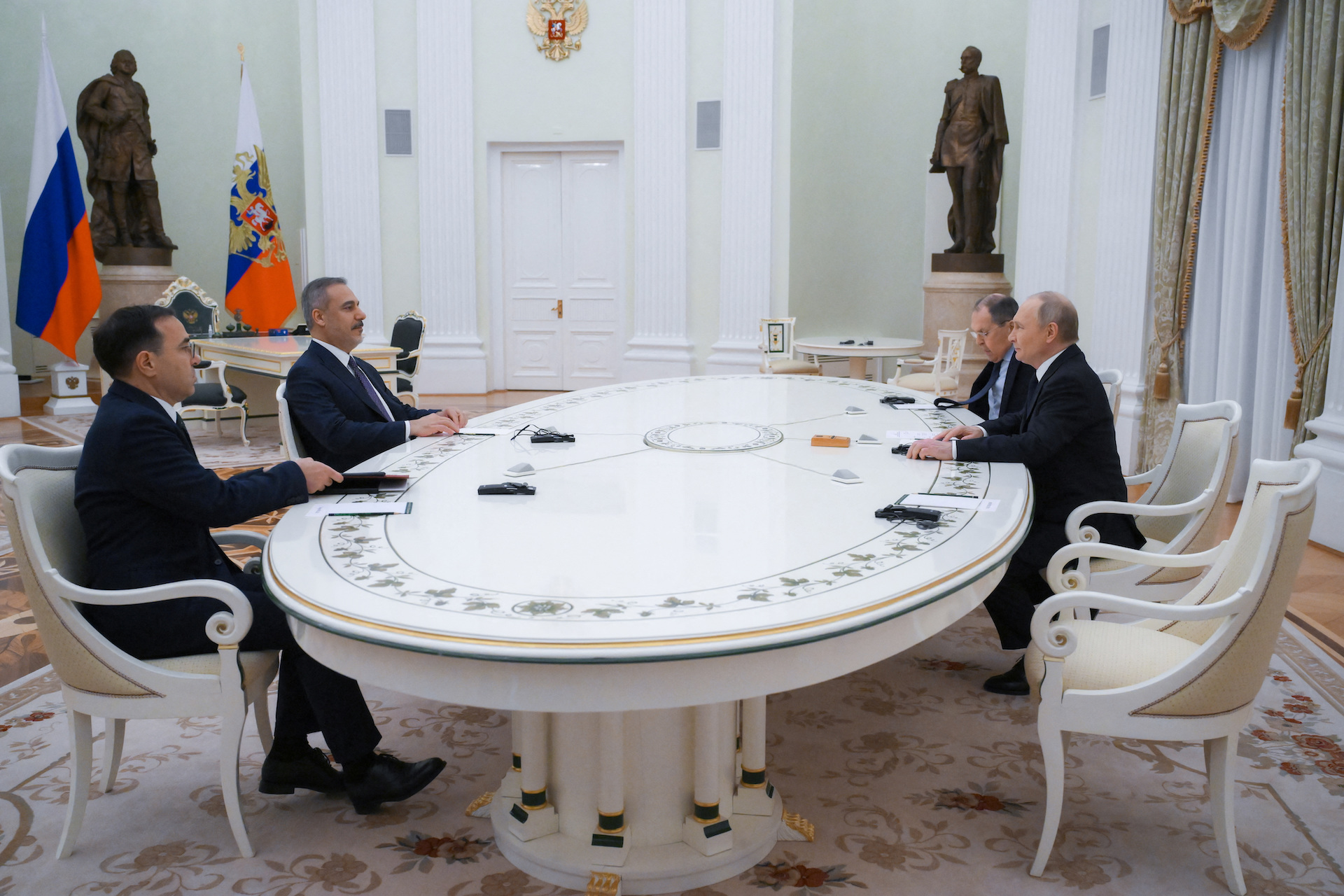 Συνάντηση Πούτιν με Φιντάν στη Μόσχα-1