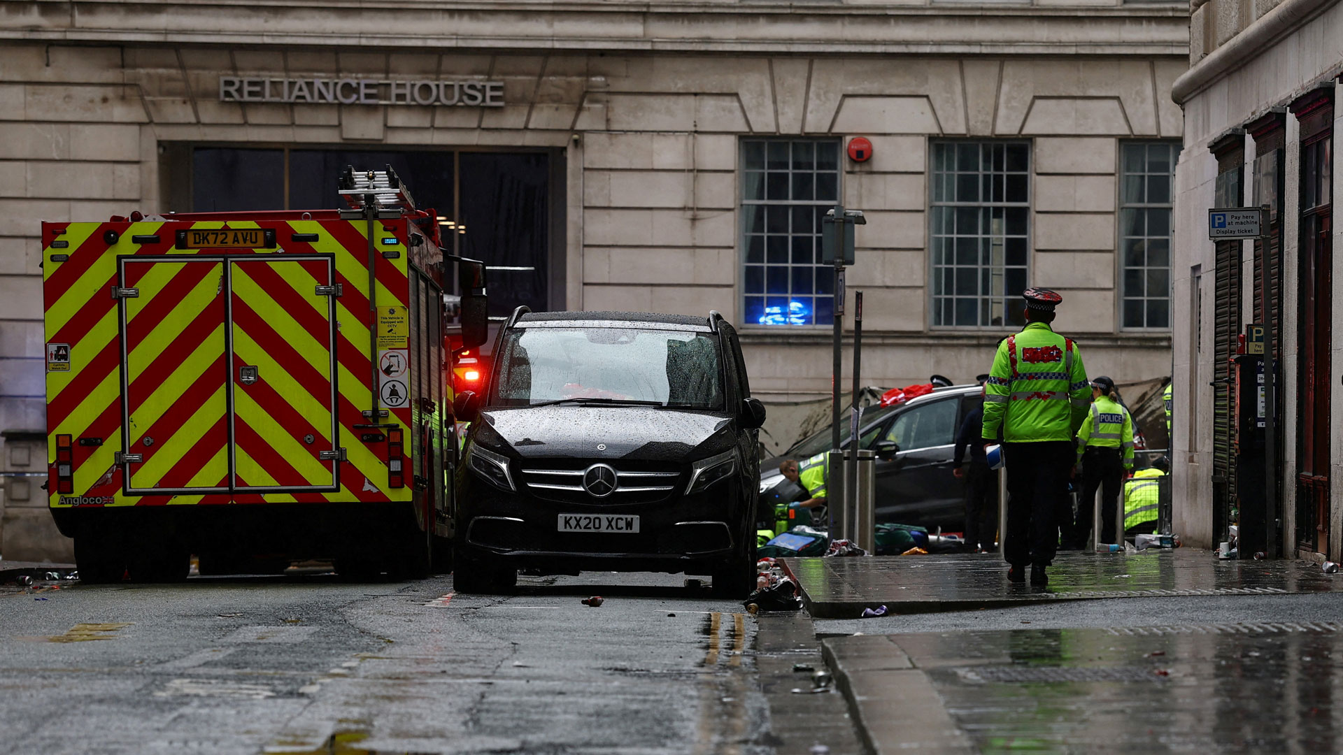 Λίβερπουλ: Αυτοκίνητο έπεσε σε πλήθος στη διάρκεια πανηγυρισμών – Πολλοί τραυματίες-2
