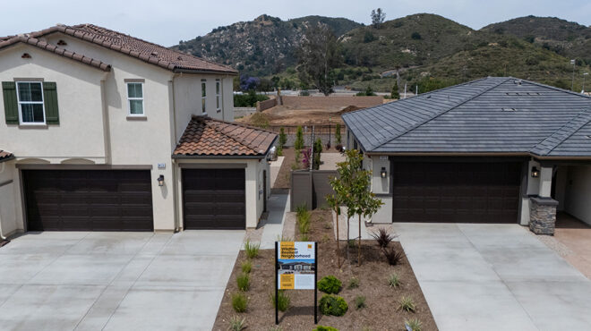 ακαυστα-σπίτια-563641426