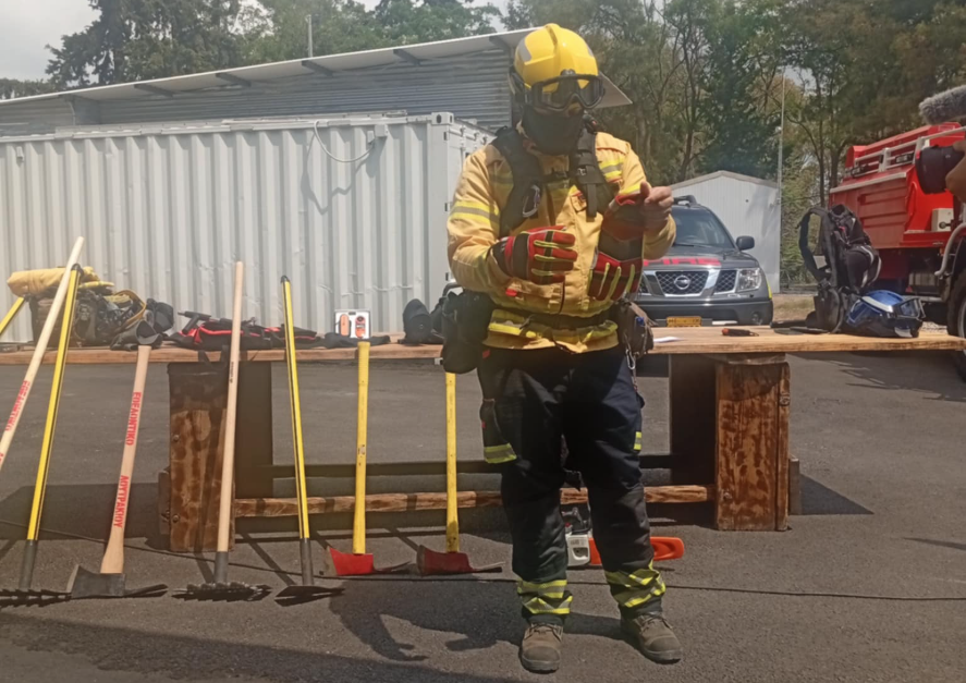 Εθελοντές πυροσβέστες σε θέση μάχης-2