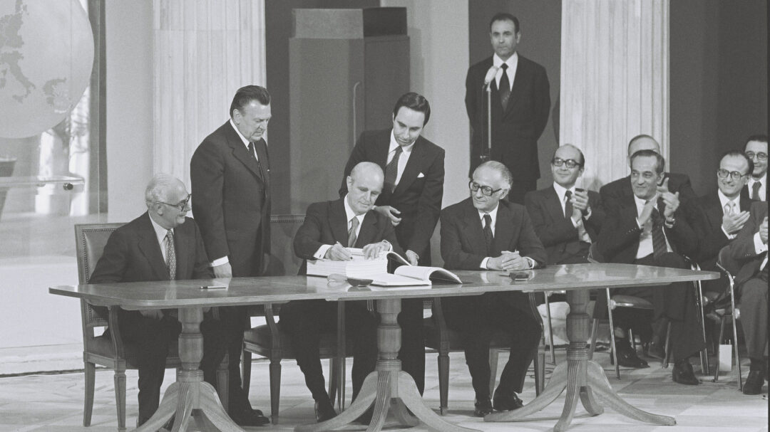 η-ευρώπη-ξαναβρίσκει-σήμερα-την-ευρώ-563636251