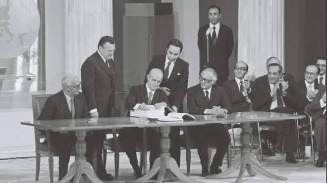 η-ευρώπη-ξαναβρίσκει-σήμερα-την-ευρώ-563636251