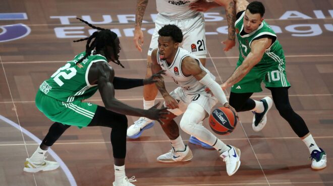 μπάσκετ-ο-σορτς-φέρνει-θερμό-καλοκαίρ-563633503