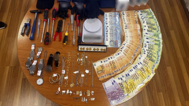 συμμορία-άδειαζε-σπίτια-σε-αττική-η-563639176