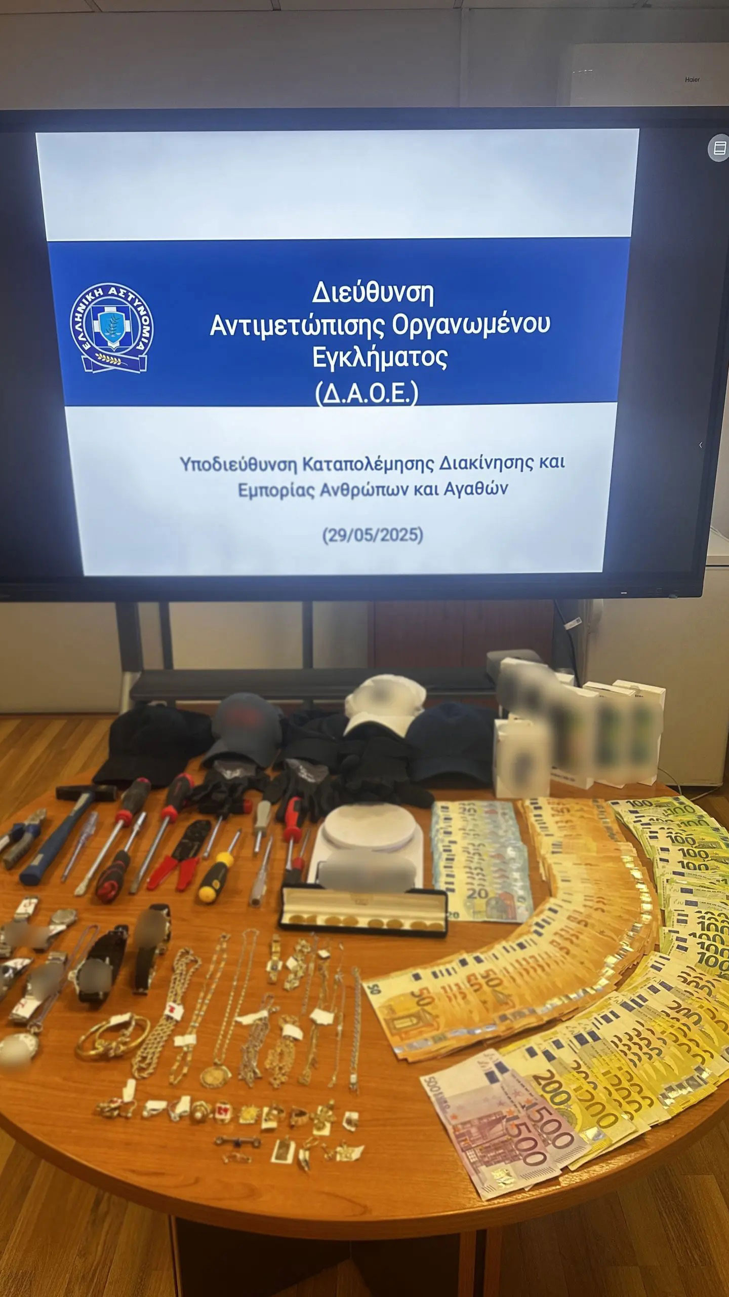 Συμμορία «άδειαζε» σπίτια σε Αττική, Ηπειρο και Δυτική Ελλάδα – 9 συλλήψεις-1