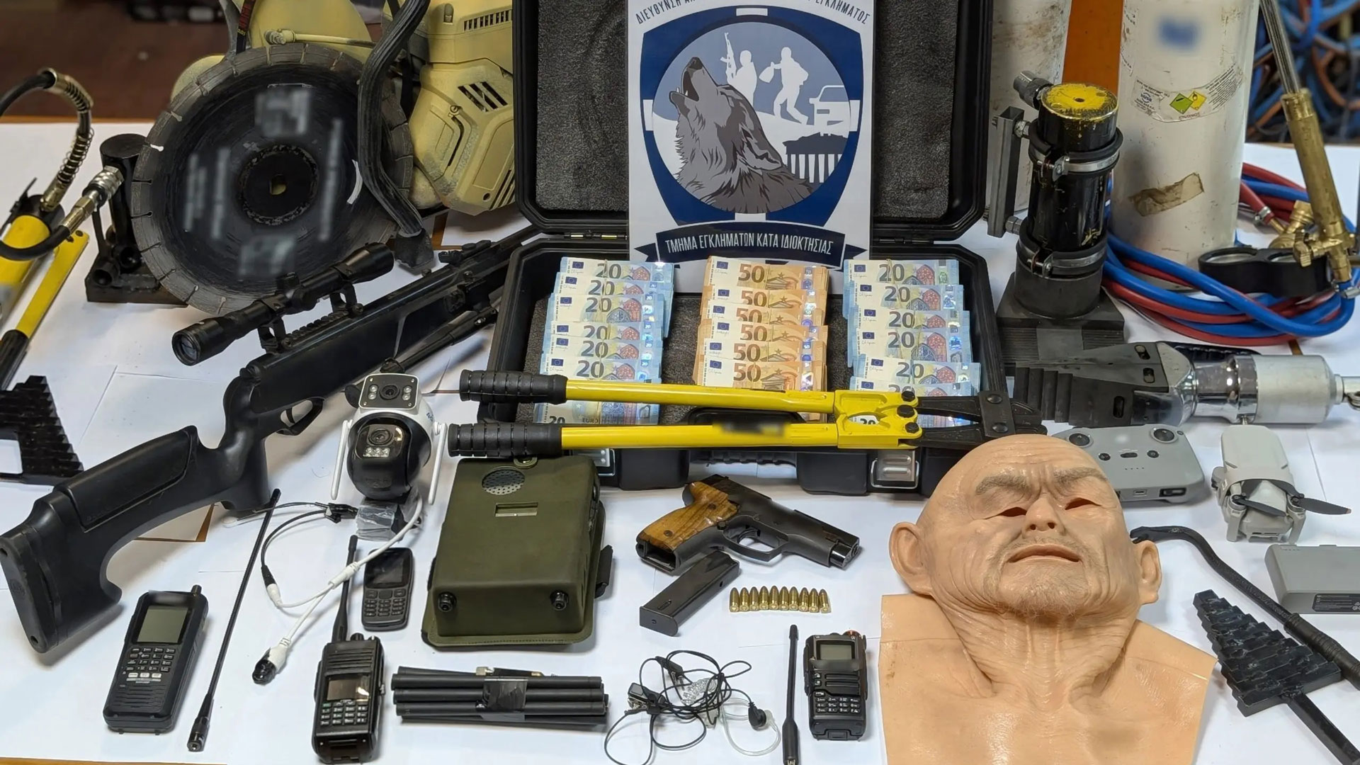 Καρέ καρέ η δράση της συμμορίας που έκλεβε ΑΤΜ και οχήματα (βίντεο)-1