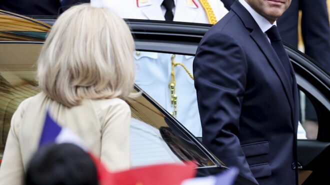 εμανουέλ-μακρόν-εκτός-πρωτοκόλλου-563634622