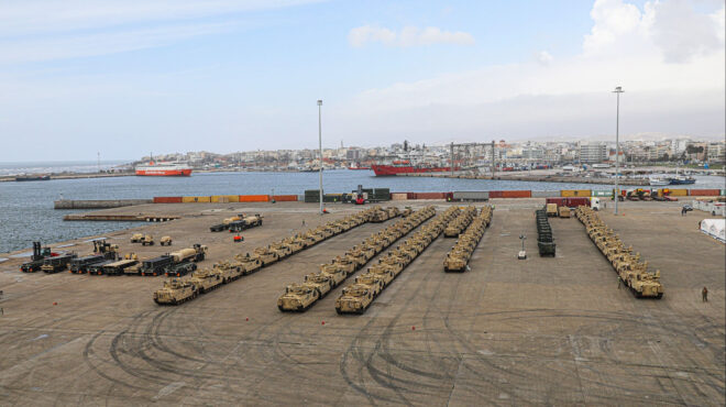 ανθρωπολόγος-κωπηλάτρια-πράκτορας-563590453