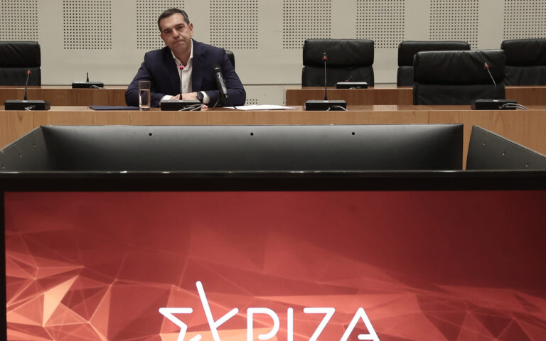 Από τον σκληρό δικομματισμό στον κατακερματισμό της αντιπολίτευσης-1