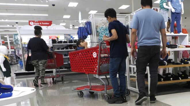 το-αμερικανικό-αεπ-μειώθηκε-κατά-02-το-α-563639842