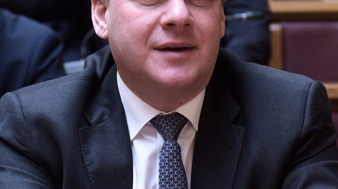 κώστας-αχ-καραμανλής-πινακίδες-563590246