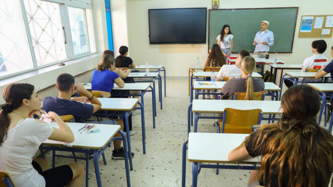 πανελλήνιες-2025-τα-θέματα-της-νεοελληνι-563640049