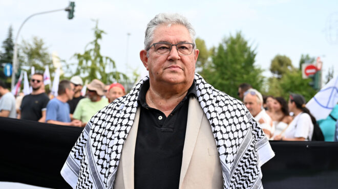 κουτσούμπας-καλεί-τα-κόμματα-της-αντι-563626018