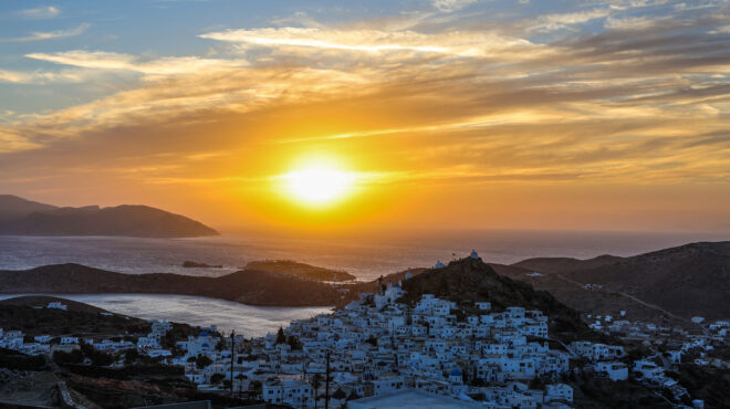 η-ιος-καθρέφτης-της-υδατικής-ασφυξία-563623975