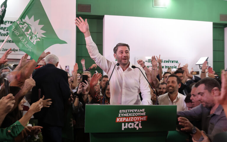 Από τον σκληρό δικομματισμό στον κατακερματισμό της αντιπολίτευσης-3