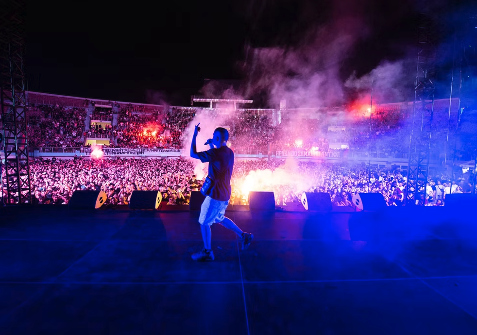 ΛΕΞ: Η θλίψη τού σήμερα σε ρίμες-1