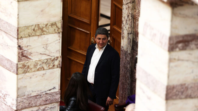 θεωρείο-γκρίνια-για-τον-αυγενάκη-563618185