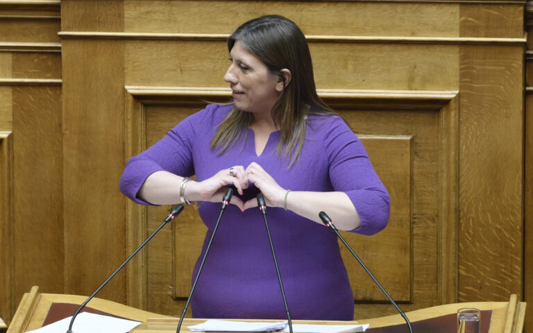 Από τον σκληρό δικομματισμό στον κατακερματισμό της αντιπολίτευσης-4