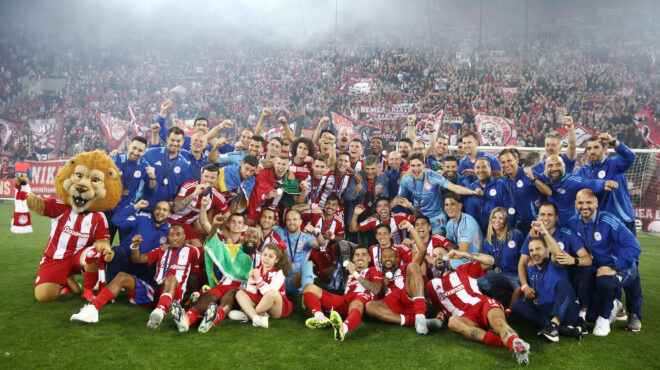 ερυθρόλευκος-θρίαμβος-πριν-τη-φιέστα-563594659