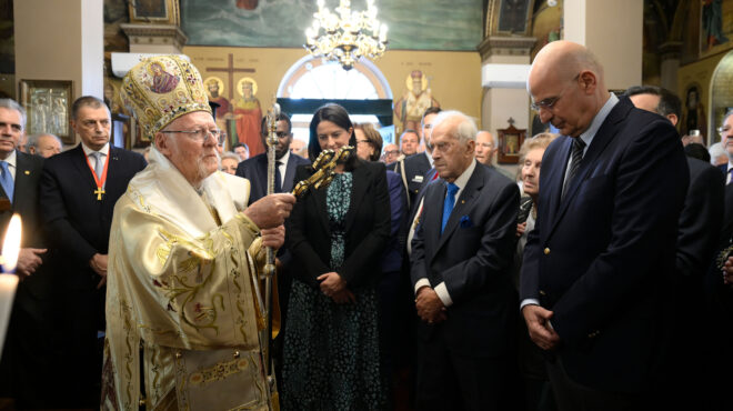 θεία-λειτουργία-με-τον-πατριάρχη-βαρθ-563607034