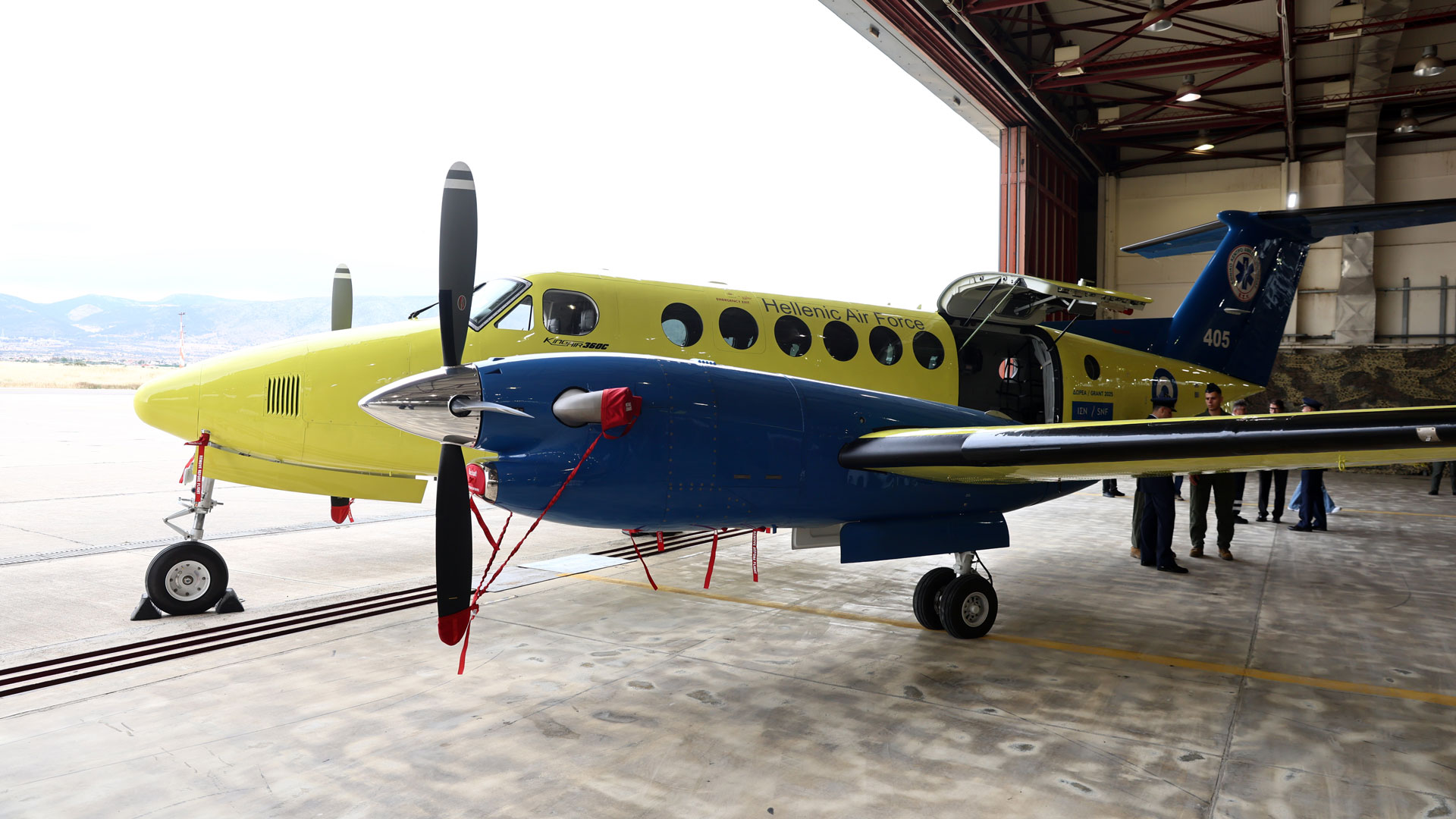 Νέο αεροσκάφος για τις αεροδιακομιδές του ΕΚΑΒ (εικόνες)-3