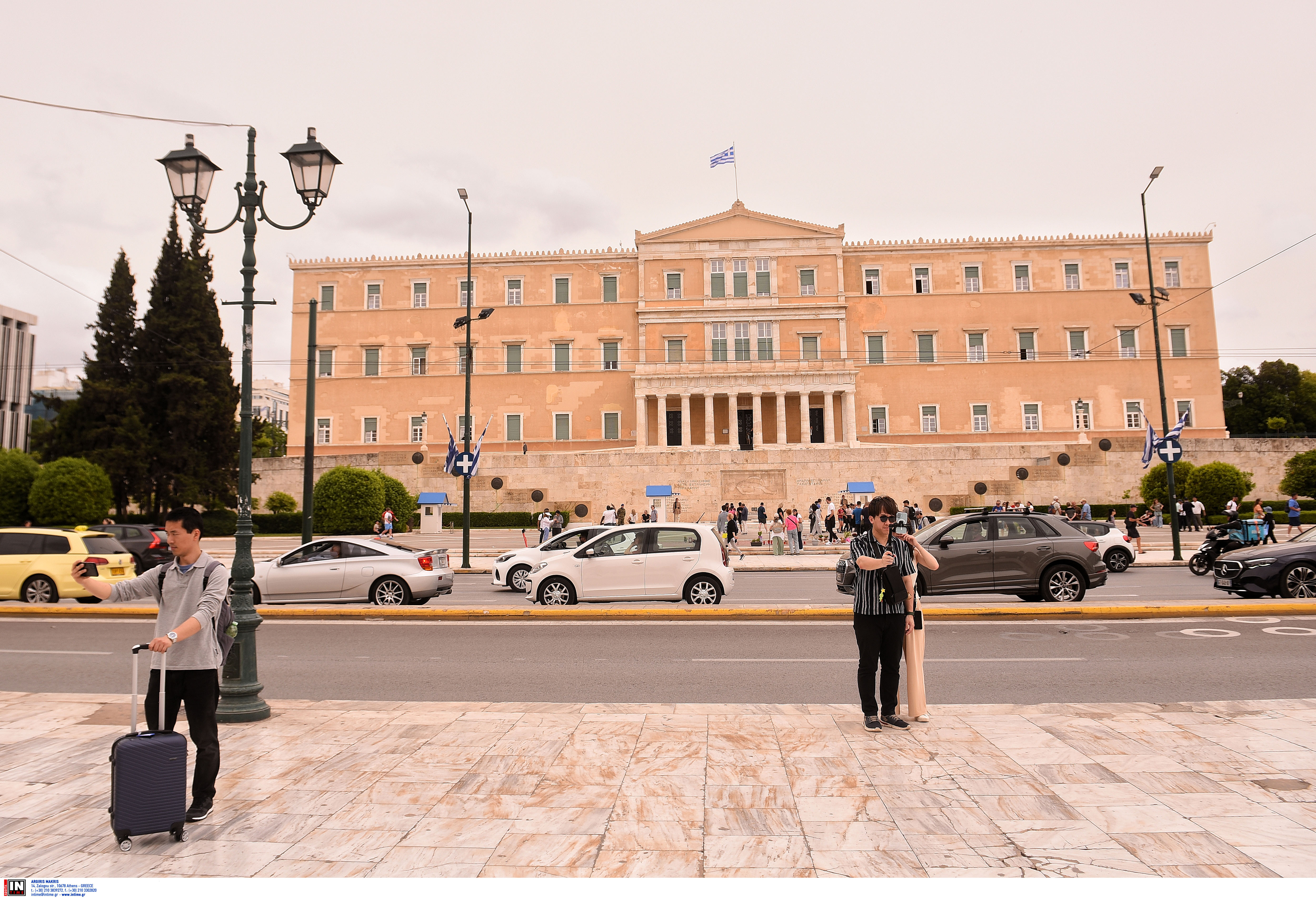 Αφρικανική σκόνη: «Σκοτείνιασε» η Αττική από το πυκνό νέφος – Απόκοσμες εικόνες στο κέντρο της Αθήνας-5