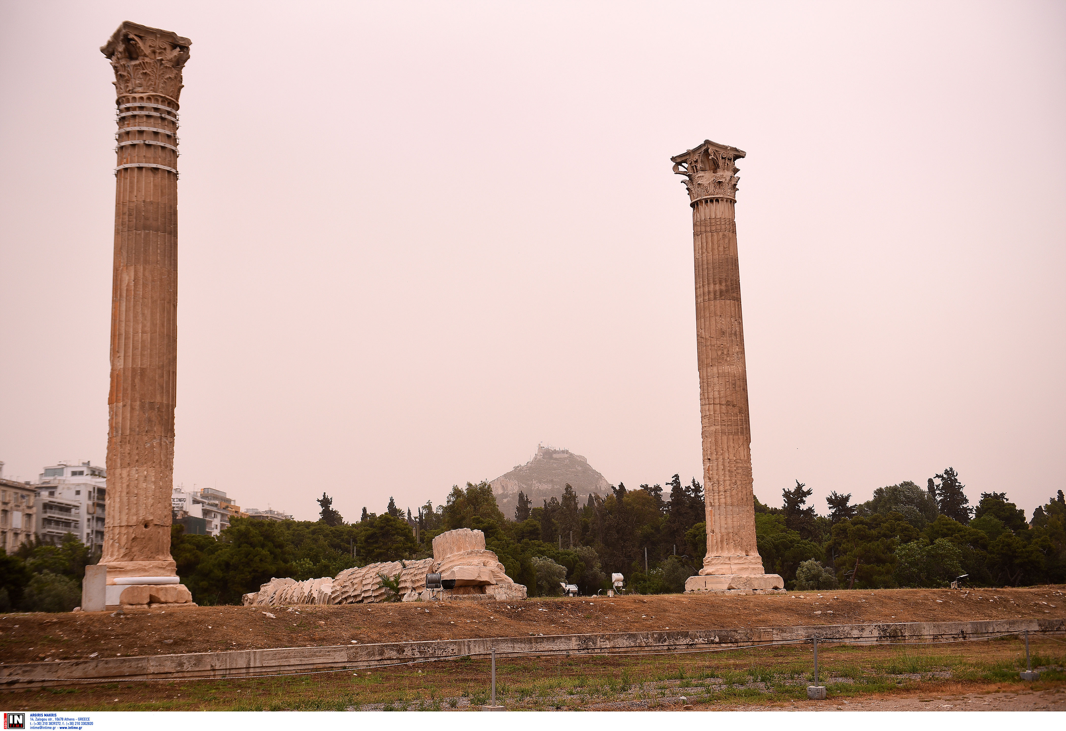 Αφρικανική σκόνη: «Σκοτείνιασε» η Αττική από το πυκνό νέφος – Απόκοσμες εικόνες στο κέντρο της Αθήνας-4