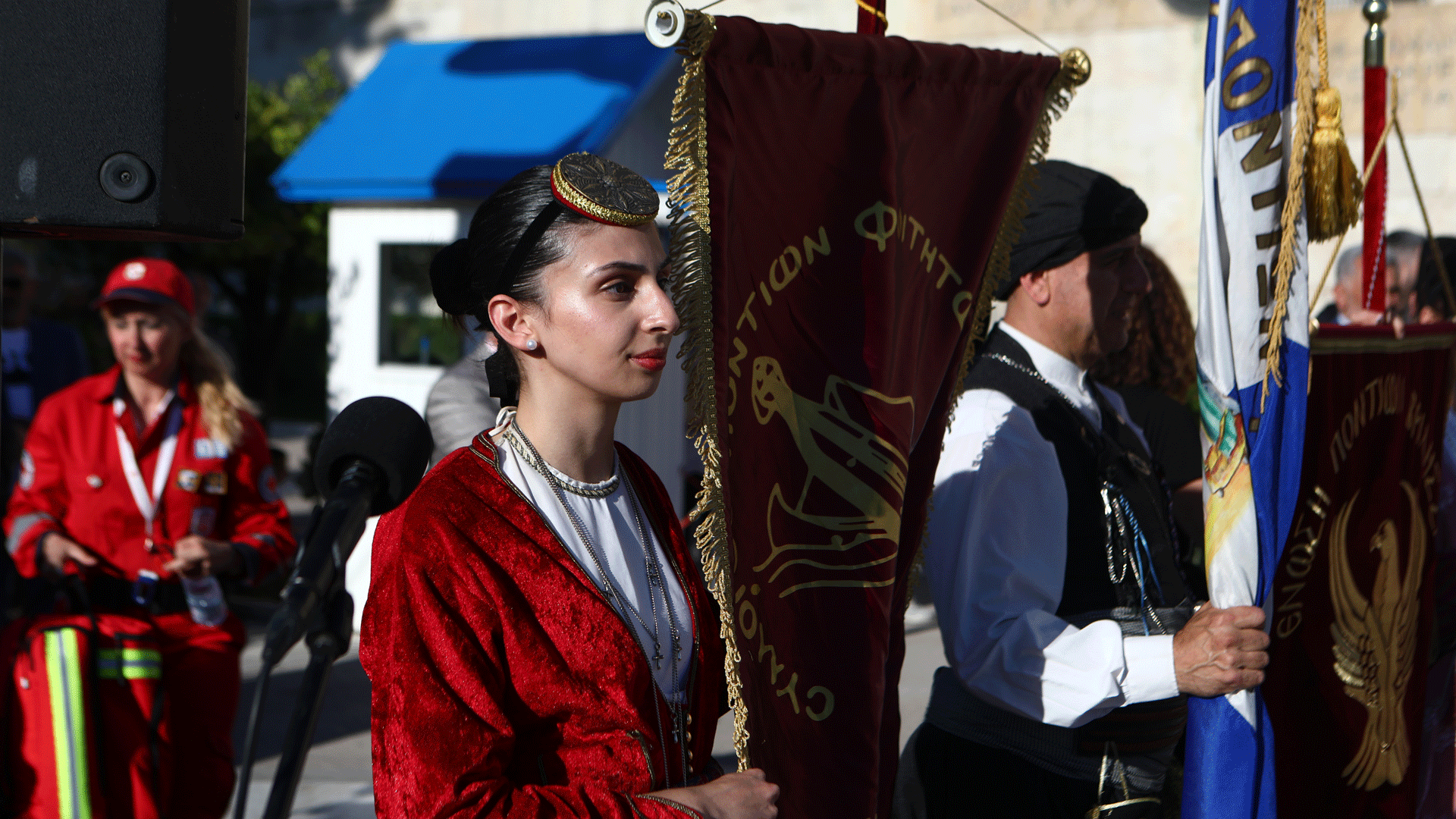 Με ποντιακές φορεσιές οι εύζωνες στο Σύνταγμα-4