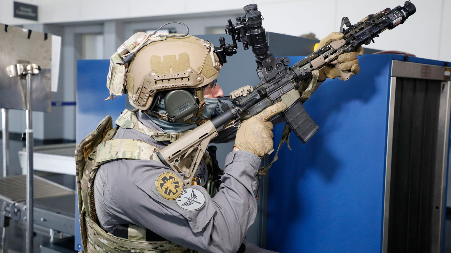 Λιμάνι Πειραιά: Εικόνες από την άσκηση αντιμετώπισης τρομοκρατικής ενέργειας-4