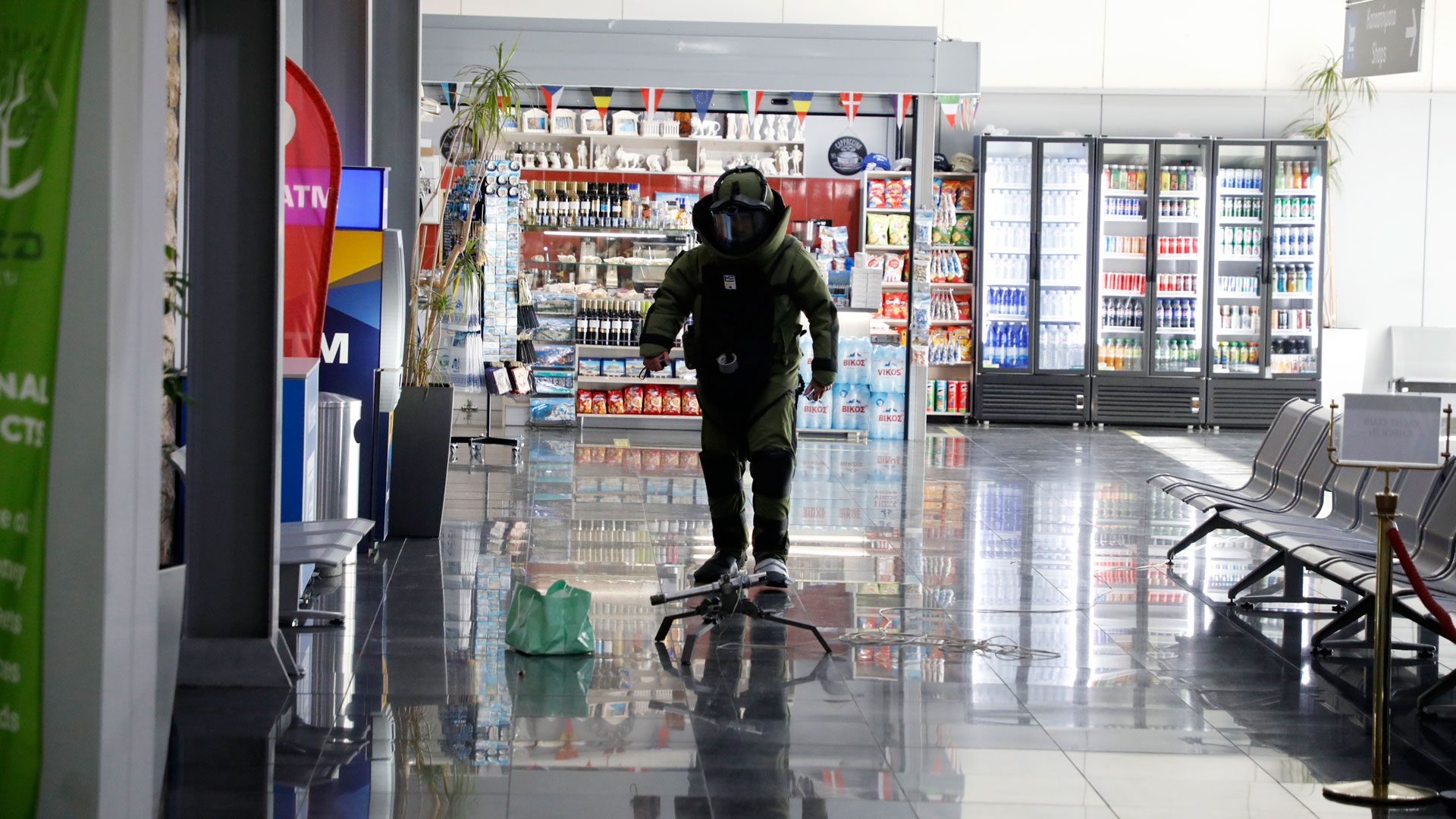 Λιμάνι Πειραιά: Εικόνες από την άσκηση αντιμετώπισης τρομοκρατικής ενέργειας-8