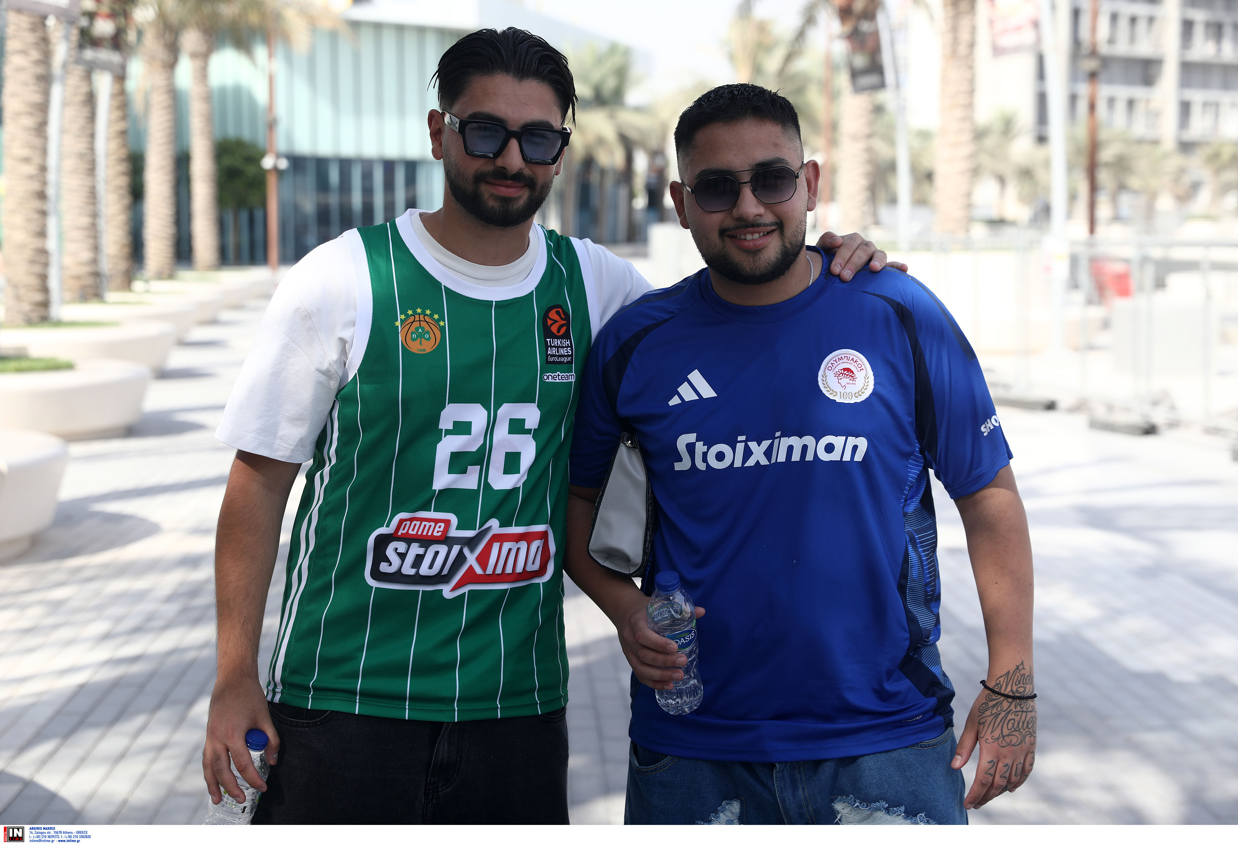 Final Four 2025: Φίλαθλοι του Ολυμπιακού και του Παναθηναϊκού μαζί έξω από την Etihad Arena-1