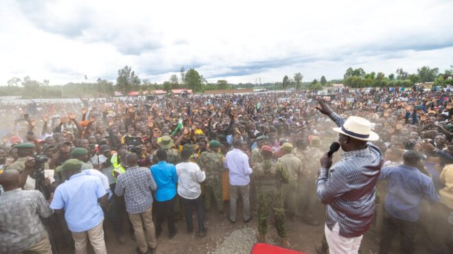 ράιλα-οντίνγκα-πέθανε-στην-ινδία-ο-επι-563595187