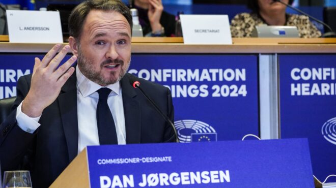 σταδιακά-η-απεξάρτηση-της-ε-ε-από-το-ρω-563598724