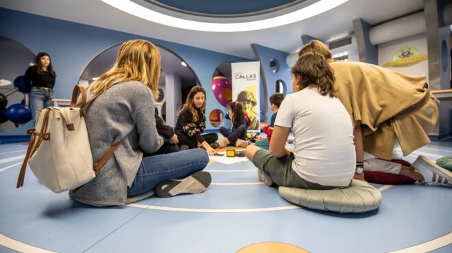 η-μαρία-κάλλας-επισκέπτεται-το-παίδ-563596390