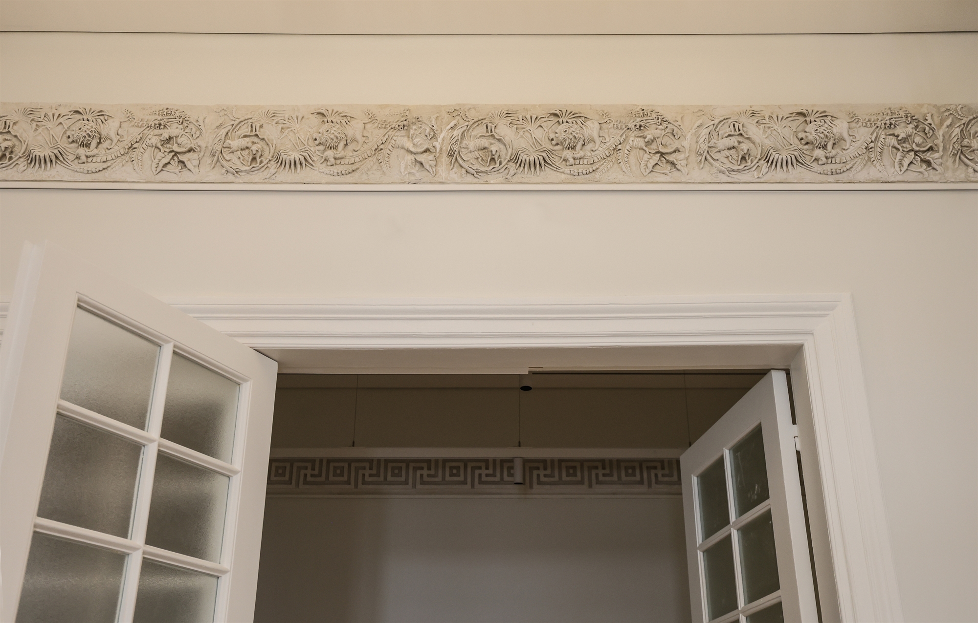 Οροφογραφίες: Στρώματα αθηναϊκής ιστορίας-3