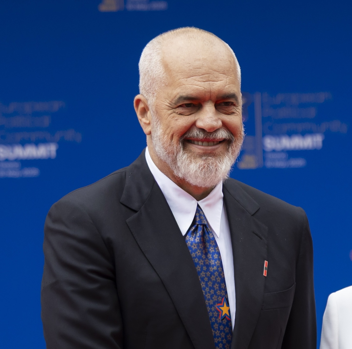 Εντός και Εκτός: Η υπεροχή του ασήμαντου-1