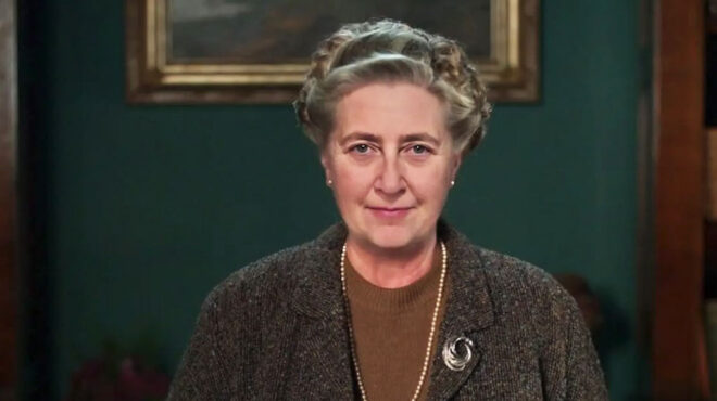 η-αγκαθα-κρίστι-διδάσκει-ζωντανά-δη-563603464