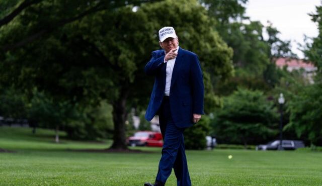 αποδοτικές-μπίζνες-από-το-οβάλ-γραφεί-563634082