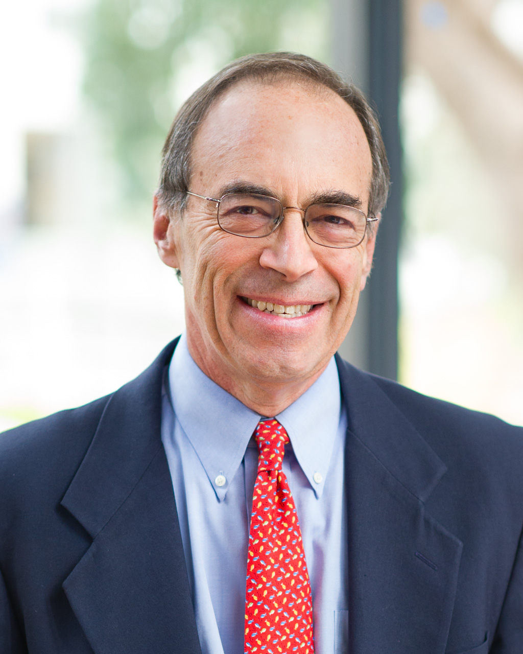 Αλαν Αουερμπαχ: Ο Τραμπ ωθεί την οικονομία σε κρίση-1