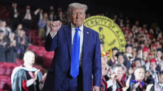 τραμπ-πρώτος-προϋπολογισμός-με-ψαλί-563593471